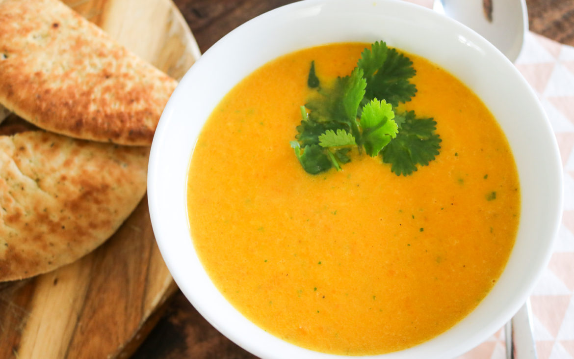 Zoete aardappel-wortelsoep