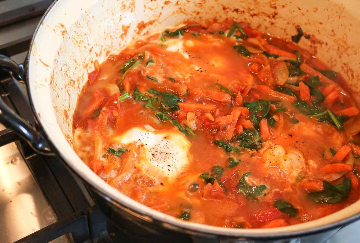 Shakshuka_met_wortel_en_spinazie