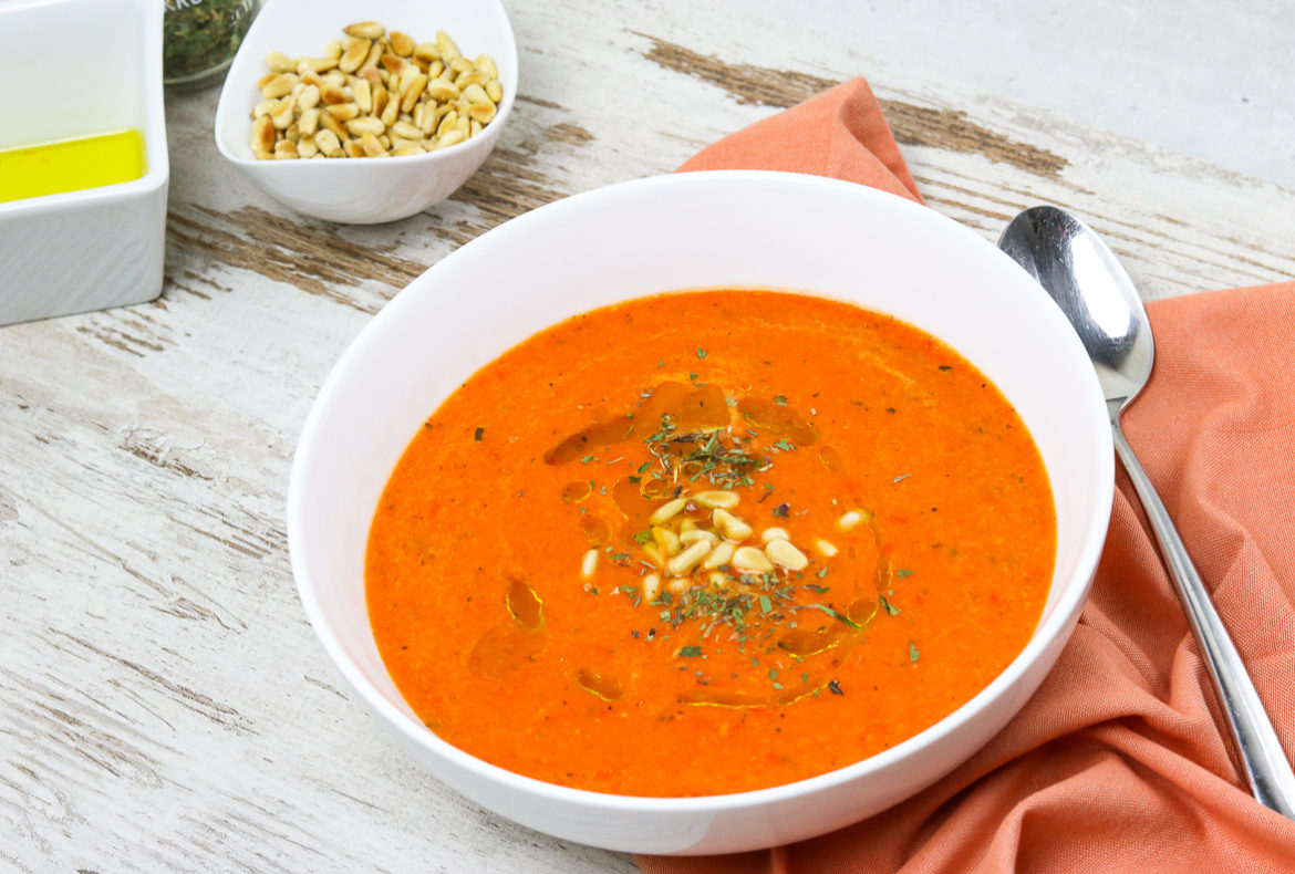 paprika-soep-kikkererwten-pijnboompitten-1